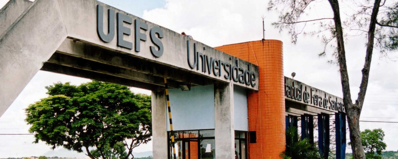 Universidade Estadual de Feira de Santana aprova cotas para pessoas trans